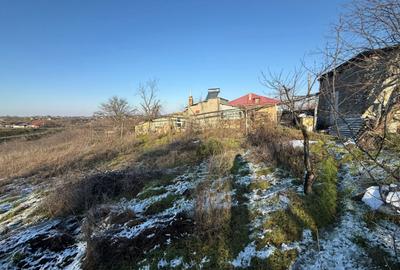 Casă cu 4 camere cu Teren 4382 Mp în Somova - 1