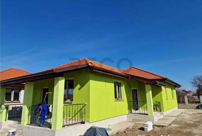 Casă cu 3 camere cu Teren 350 Mp în Borș - 9