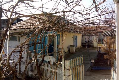 Casă cu 5 camere cu Teren 860 Mp în Berezeni - 2