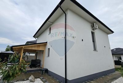 Vila de lux cu 5 camere de vanzare in Ipotesti, Suceava - 5
