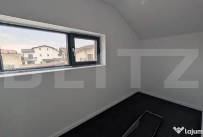 Casă cu 7 camere cu Teren 588 Mp în Priseaca - 1