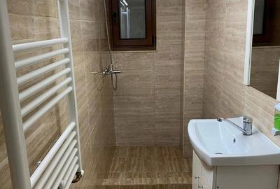 Casă cu 2 camere cu Teren 8 Mp în Central - 2