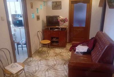 Apartament cu 3 camere decomandat în Dărmănești - 5