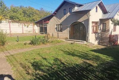 Casă cu 5 camere cu Teren 1300 Mp în Central - 10