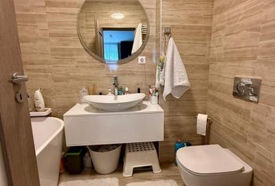 Apartament 3 camere ,68 mp+40 mp terasa, finisat  si mobilat,in cart Europa - 10