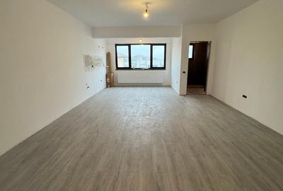 Apartament cu 3 camere decomandat în Energia - 9