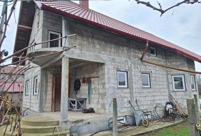 Vrei o casa la tara? dar aproape de oras si mare? - 4