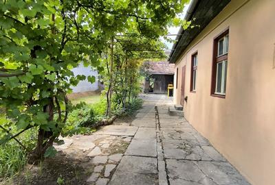 Casa cu potential in zona semicentrala din Medias, Strada Avram Iancu - 8
