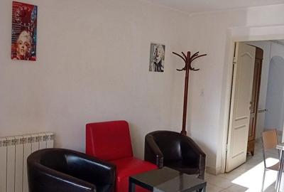 Apartament semidecomandat în Central - 1