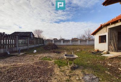 Casa cu 4 camere + anexe in ?ofronea - 9