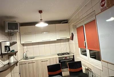 Apartament cu 3 camere decomandat în Central - 1
