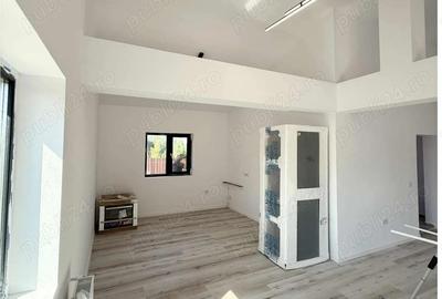 Casă cu 3 camere cu Teren 460 Mp în Central - 1