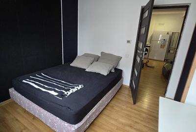 Apartament cu 2 camere semidecomandat în Olteni - 1