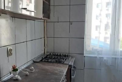 Stefan cel Mare metrou, mobilat, decomandat, AC, balcon,bucatarie mare. Stefan cel Mare metrou, mobilat, decomandat, AC, balcon,bucatarie mare. - 4