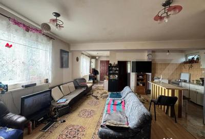 Casă cu 4 camere cu Teren 900 Mp în Central - 7