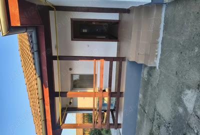 Casă cu 3 camere în Căzănești - 2