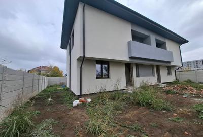 Casa 4 camere - 2