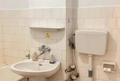 Apartament cu 4 camere semidecomandat în Polivalentă - 3