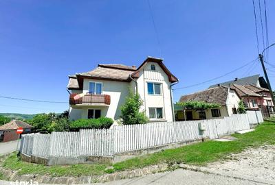 Casă cu 4 camere cu Teren 998 Mp în Central - 3