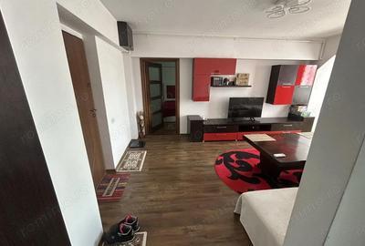 Apartament cu 3 camere semidecomandat în Tomis II - 3