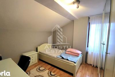 Casă cu 5 camere cu Canalizare în Lipovei - 2