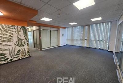 Spațiu comercial, de 150 mp, în P-ța Victoriei - 8