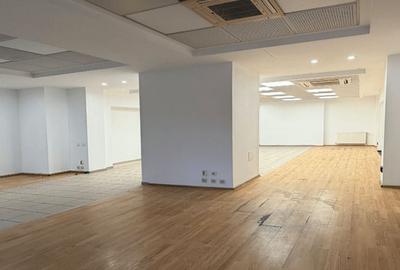 Spațiu comercial, de 230 mp, în Drumul Taberei - 2