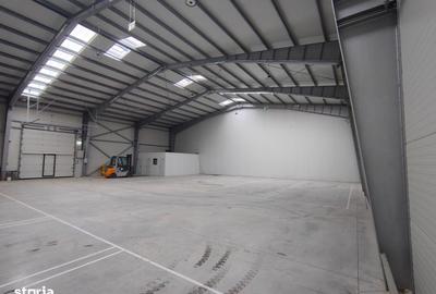 Spațiu comercial, de 1,800 mp, în Central - 2