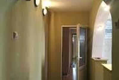 Apartament cu 3 camere semidecomandat în Tineretului - 1