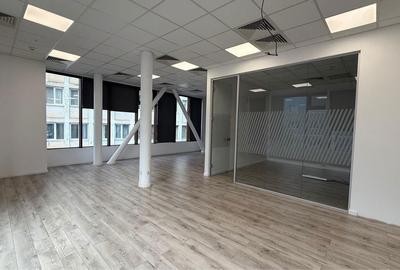 Spațiu comercial, de 350 mp, în Central - 7