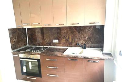 Apartament cu 2 camere decomandat în Micro 3 - 8