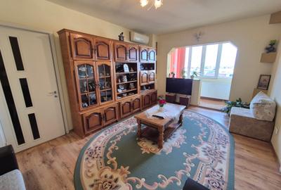 Apartament cu 4 camere semidecomandat, mobilat în Micălaca - 1