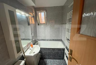 Apartament cu 3 camere semidecomandat, mobilat în Central - 1