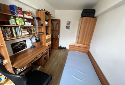 Apartament cu 3 camere semidecomandat în Țiglina 1