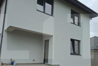 Casă cu 4 camere cu Teren 352 Mp în Berceni
