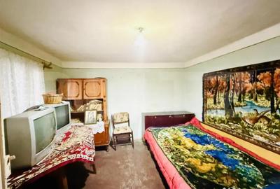 Casă cu 3 camere cu Teren 920 Mp în Central - 2