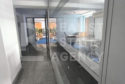 Spațiu comercial, de 370 mp, în Centrul Civic - 3