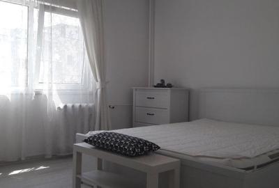 Apartament cu 2 camere decomandat, mobilat în Brâncoveanu