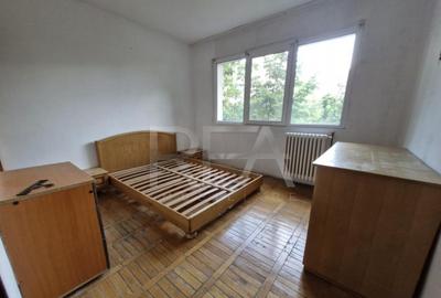 Apartament cu 4 camere aproape de pia?a agroalimentara Tit - 9