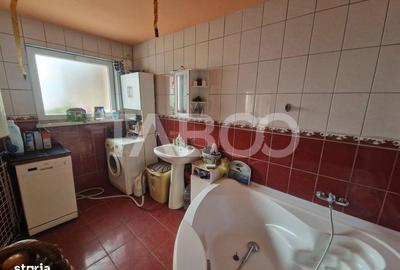 Casă cu 3 camere cu Canalizare în Rășinari - 4