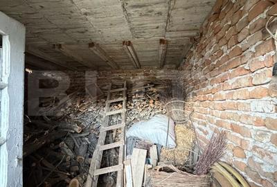 Casă cu 4 camere cu Teren 4505 Mp în Central - 9