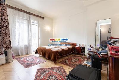 Vanzare 4 camere Piata Rosetti (str. Sfintilor) Centrala proprie - 3