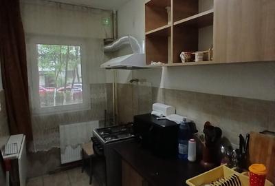 Garsonieră decomandată în Colentina