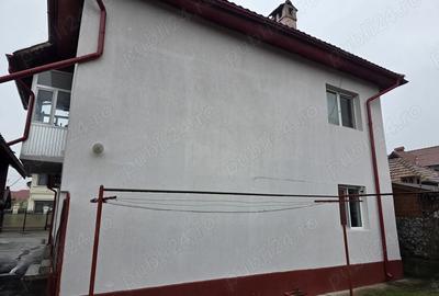 Casă cu 4 camere în Central - 10