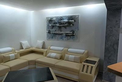 Apartament cu 3 camere decomandat în Piața Centrală - 6