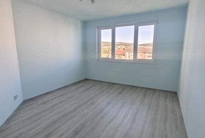 Apartament cu 3 camere semidecomandat în Florești