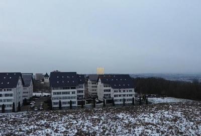 Teren de 4600 mp, în Central - 1