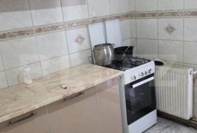 Apartament cu 3 camere decomandat în Micro 8 - 2