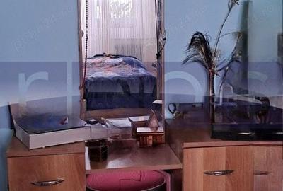 Apartament cu 3 camere semidecomandat în Drumul Taberei - 2