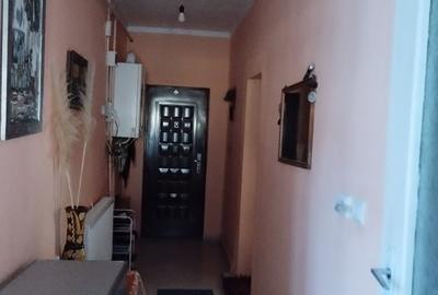 Casă individuală cu 4 camere cu Canalizare în Central - 10